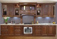 Кухни из массива — прочность и элегантность в каждой детали