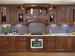 Кухни из массива — прочность и элегантность в каждой детали