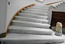 Преимущества лестниц из камня