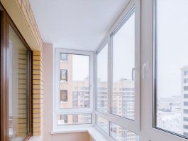 Остекление балкона зимой: современные тенденции и рекомендации