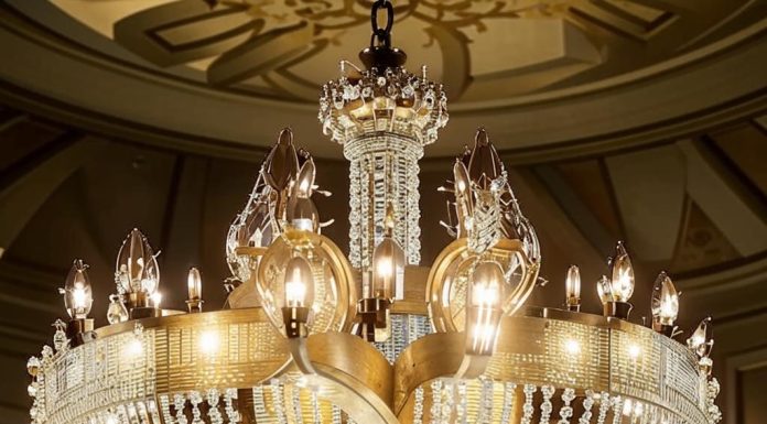 Как выбрать люстру в квартиру?