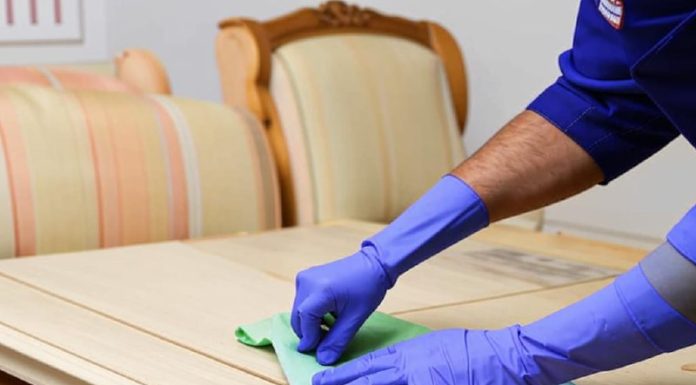 Как делается химчистка мебели?