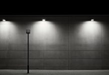 Светодиодные консольные уличные светильники для качественного освещения города