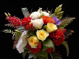 Живые цветы — идеальный подарок на праздник