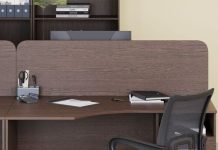 Офисные экраны: функциональность и эргономика рабочего пространства