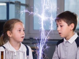 Как работает стабилизатор напряжения