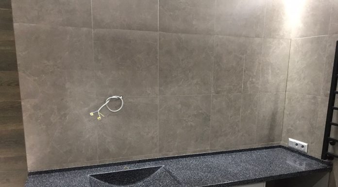 Столешницы из искусственного камня в ванной: преимущества, разновидности и особенности выбора