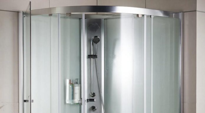 Душевые кабины с низким поддоном: комфорт, безопасность и современный дизайн