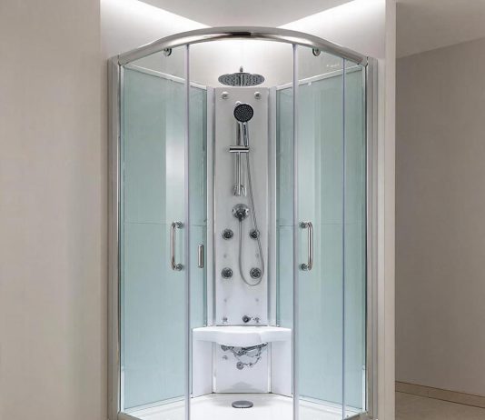 Душевые ограждения: функциональность, дизайн и выбор материалов