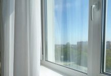 Почему выбирают пластиковые окна: плюсы и минусы популярных оконных конструкций