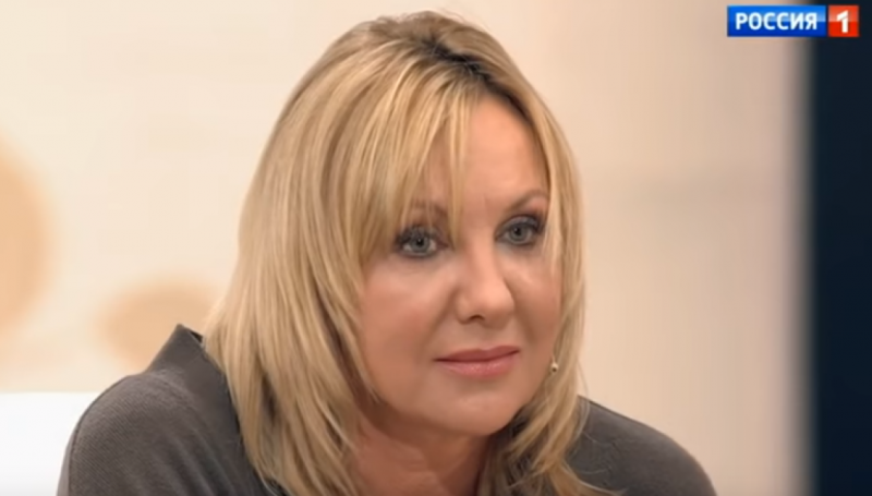 Актриса Елена Яковлева откровенно рассказала о «безобразной» болезни