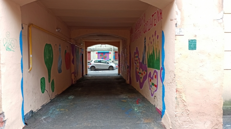 Автору «двора Нельсона» могут подыскать новое место для граффити