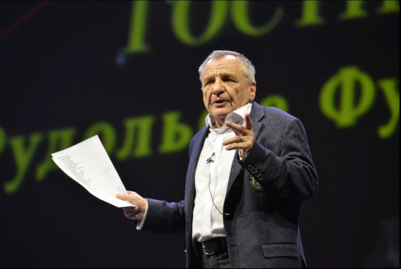 Беглов выразил соболезнования близким режиссера Рудольфа Фурманова