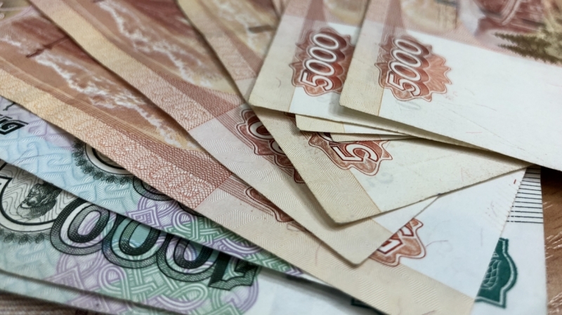 Больше трети российских работодателей запланировали повышение зарплаты