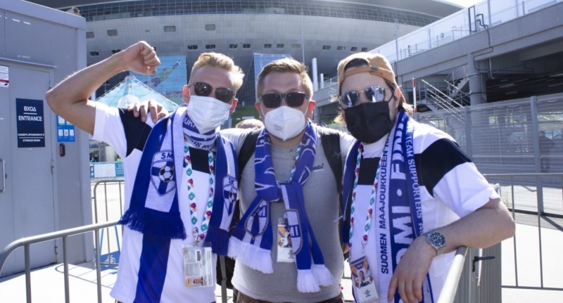 Брошенный в финнов стакан с пивом обошелся эмоциональному фанату в 3 тысячи рублей