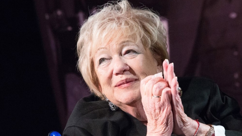 «Будто из дупла вылезла»: памятник на могиле Волчек нагнал жути на россиян