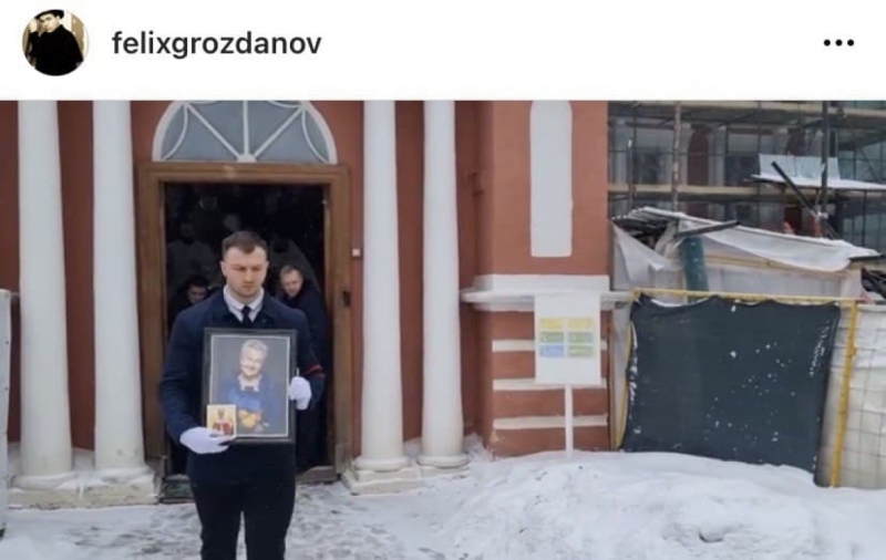 «Чужие люди хоронили»: в Сети появились удручающие кадры прощания с легендарной Лядовой