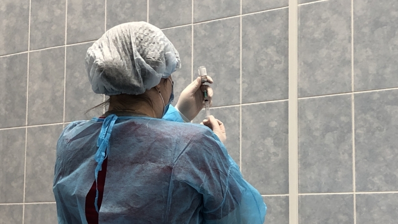 Доктор медицинских наук назвал вероятность смерти после прививки от КОВИД