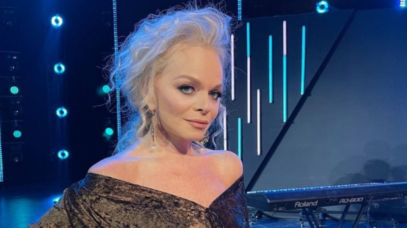 Долина намекнула на расставание с мужем после 20 лет брака