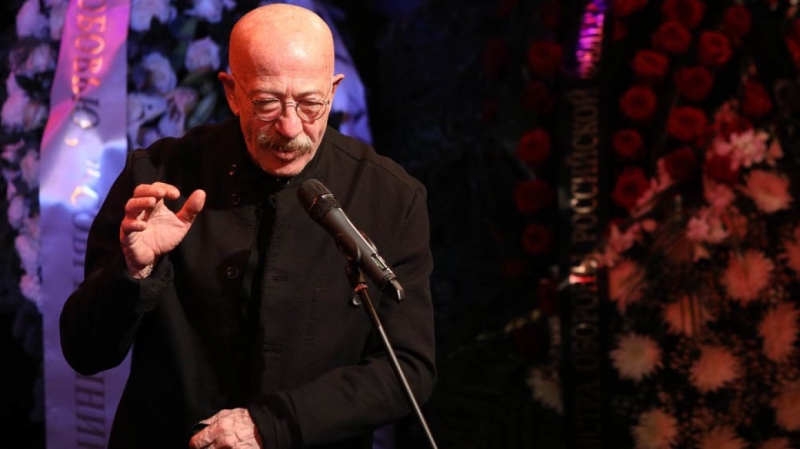 Долина показала перенесшего операцию мозга онкобольного Розенбаума со впалыми глазами