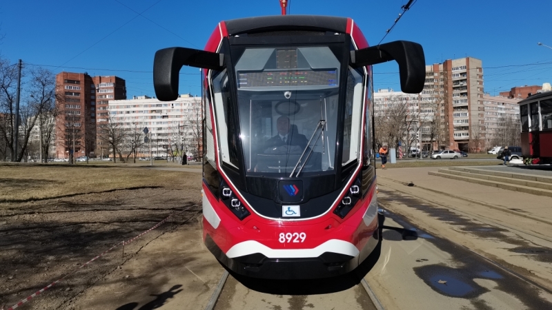 Два трамвайных маршрута пустят в объезд 2-го Муринского проспекта из-за дорожных работ