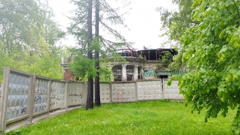 Два заброшенных здания в Удельном парке отремонтируют до конца года