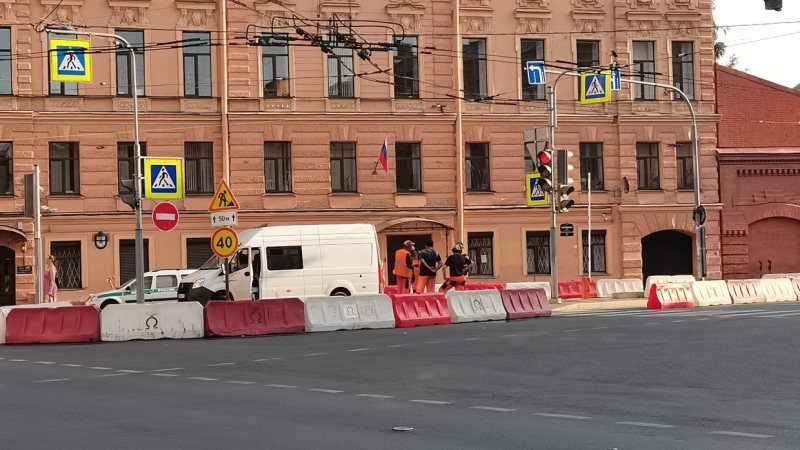 Движение по перекрестку Большой Пушкарской и Съезжинской ограничили до августа