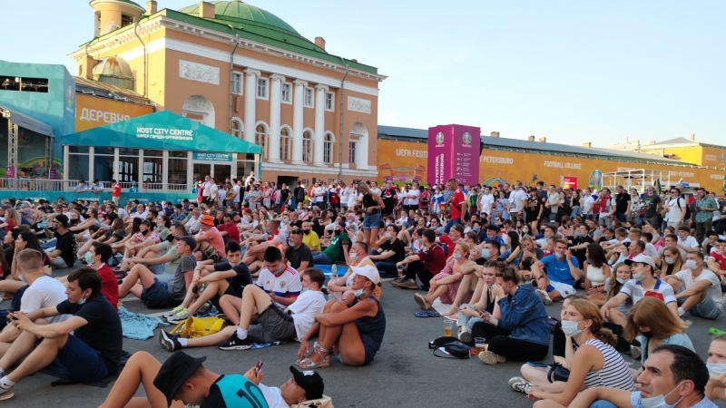 «Это никуда не годится»: петербургские болельщики отреагировали на поражение сборной России