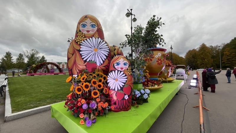 Фестиваль цветов подарил пасмурному Петербургу яркие краски и аромат лета