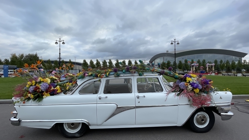 Фестиваль цветов подарил пасмурному Петербургу яркие краски и аромат лета