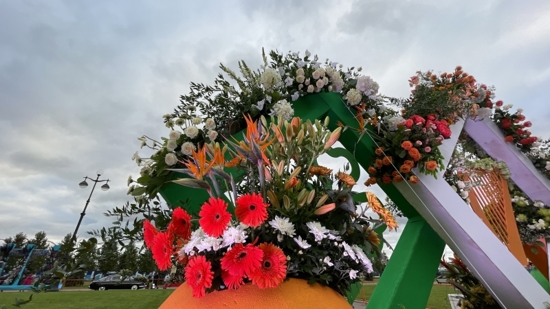 Фестиваль цветов подарил пасмурному Петербургу яркие краски и аромат лета