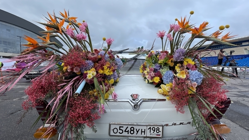 Фестиваль цветов подарил пасмурному Петербургу яркие краски и аромат лета