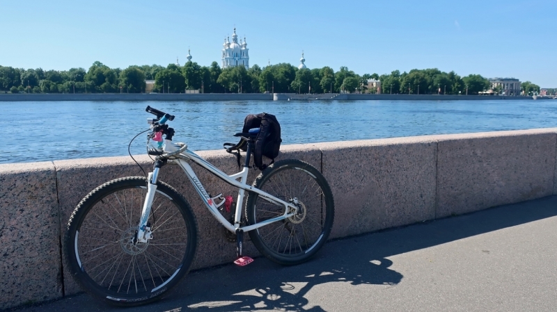 Где расположена самая «скандальная» велодорожка Петербурга, и можно ли овелодорожить весь город