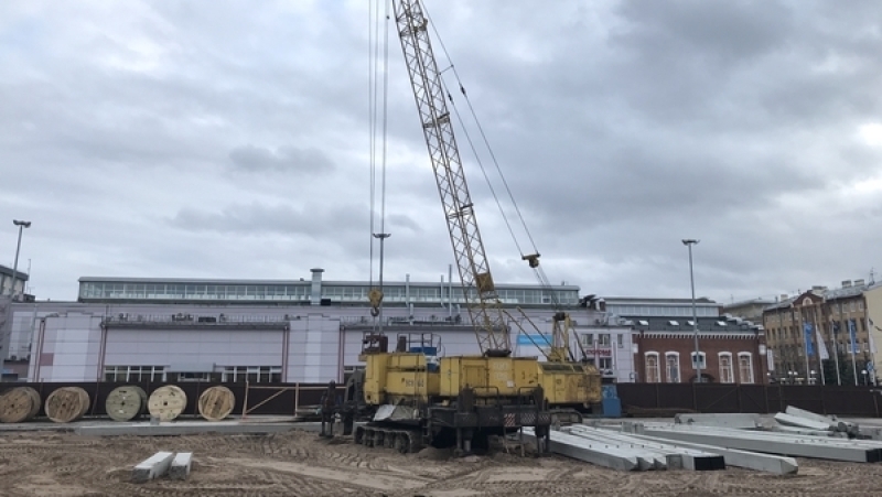 Госстройнадзор проверит строительство нового БЦ рядом с аварийным жильем на Кондратьевском