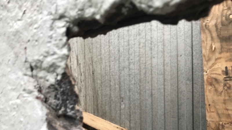 Госстройнадзор проверит строительство нового БЦ рядом с аварийным жильем на Кондратьевском