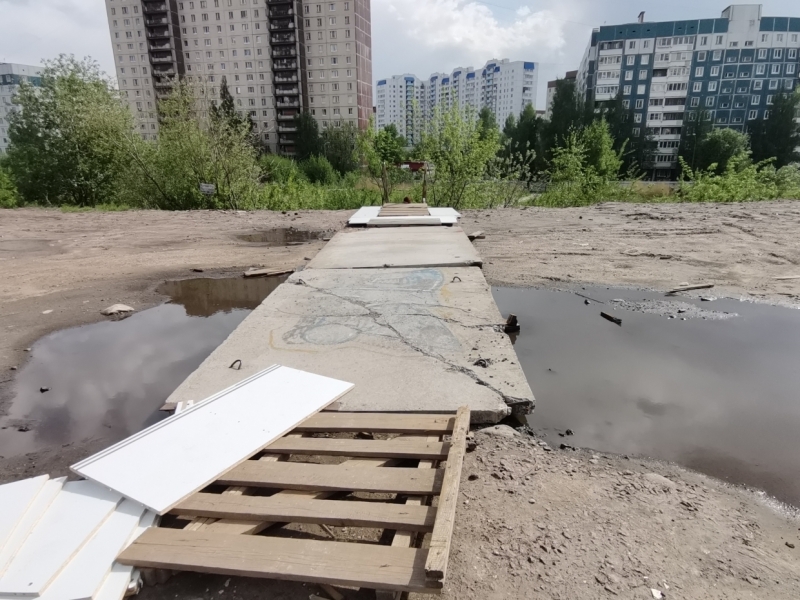 Хождение по мукам: жители домов на Литориновой не добились обустройства дороги