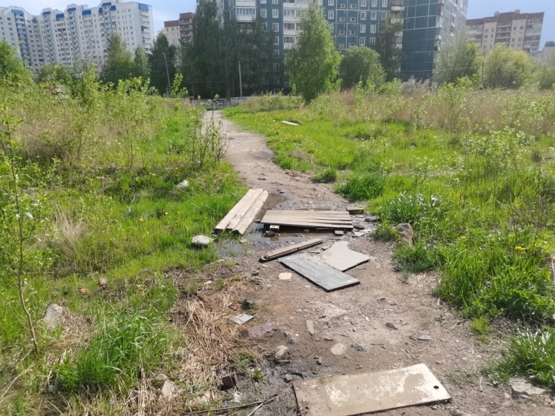 Хождение по мукам: жители домов на Литориновой не добились обустройства дороги