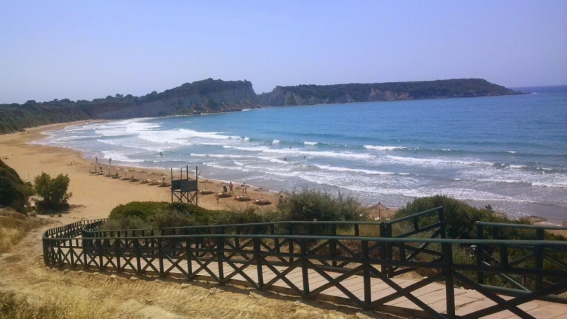 Или сам или жди: петербуржцам дадут путевки в Грецию не раньше 15 мая