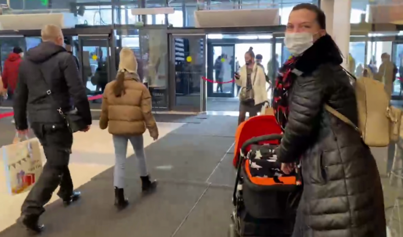 Из ТЦ «Сити Молл» эвакуируют посетителей