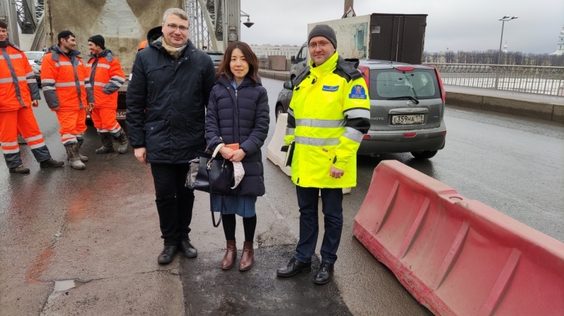 Японские технологии по ремонту асфальта тестируют на дорогах Петербурга