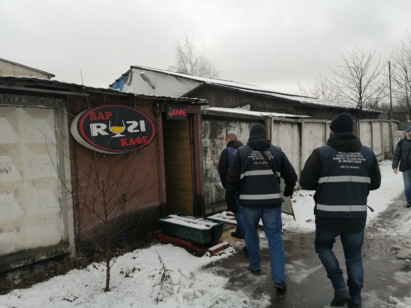 ККИ снес незаконный склад на Митрофаньевском, в котором торговали алкоголем