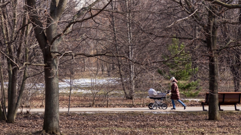 КОВИД и безответственность: почему россиянки начали выкидывать младенцев на помойку