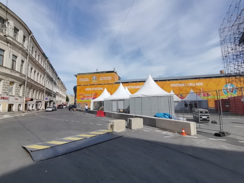 Ларькам и киоскам запретили работать в фан-зонах на время Евро-2020