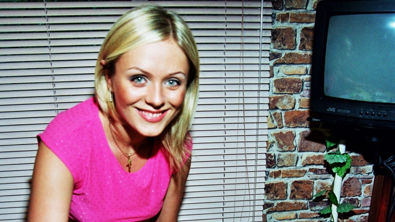 «Мама хранит тебя с небес»: повзрослевшая дочка Началовой стала копией мамы