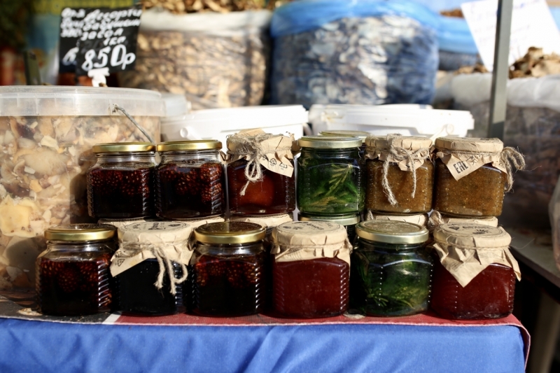 Мед, грибы, свежие овощи: что предлагают покупателям на выставке-ярмарке «Агрорусь»