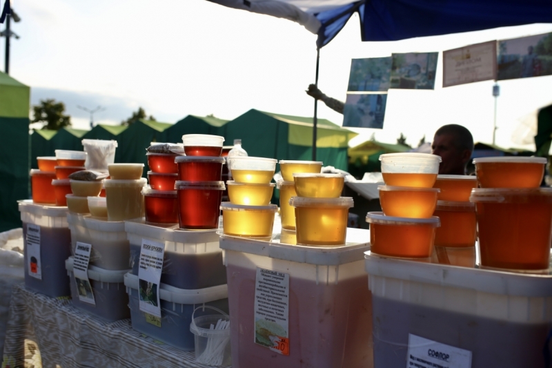 Мед, грибы, свежие овощи: что предлагают покупателям на выставке-ярмарке «Агрорусь»