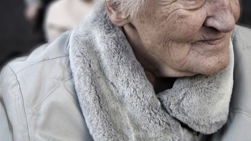 Мертвую пенсионерку нашли под окнами многоэтажки на Советском