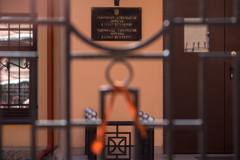 МИД обсудит ситуацию с задержанием украинского консула в Петербурге
