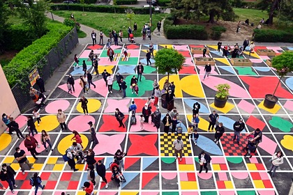 Милан нашел новое применение парковкам