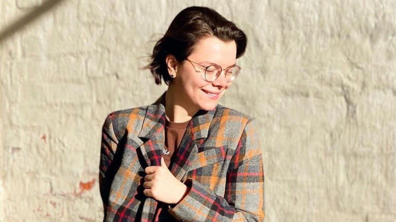 Молодая жена Петросяна сверкнула изгибами в «совершенно нелепом» купальнике